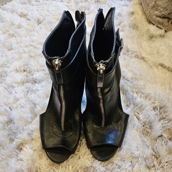 Charlotte Russe Peep Toe Heels - Picture 16 of 16